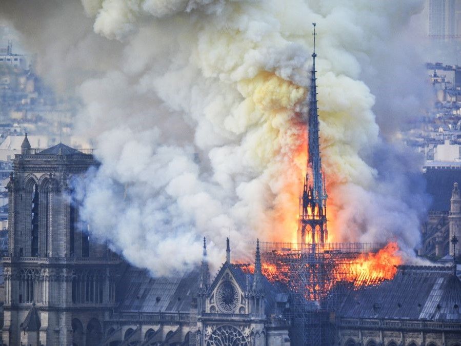 Giúp Notre Dame hay người nghèo