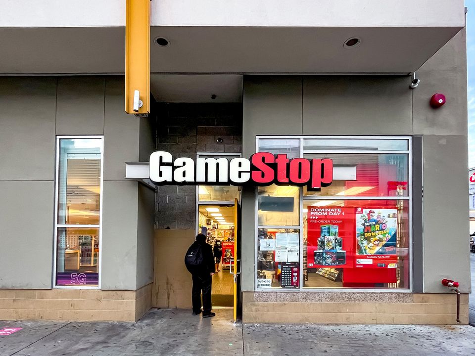 Những người thua cuộc lớn nhất trong vụ GameStop.