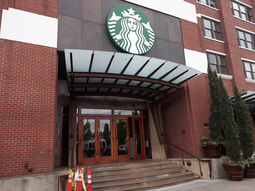 Ai đang sở hữu Starbucks