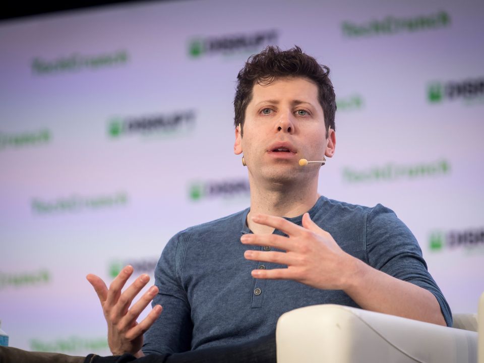 Sam Altman, ChatGPT và cuộc đua của các phòng lab AI